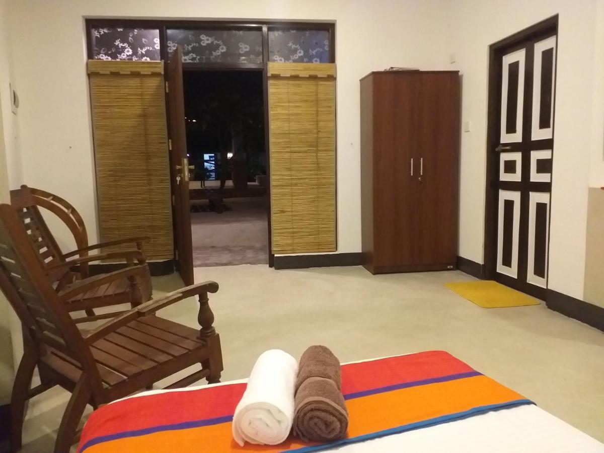 Wood Negombo