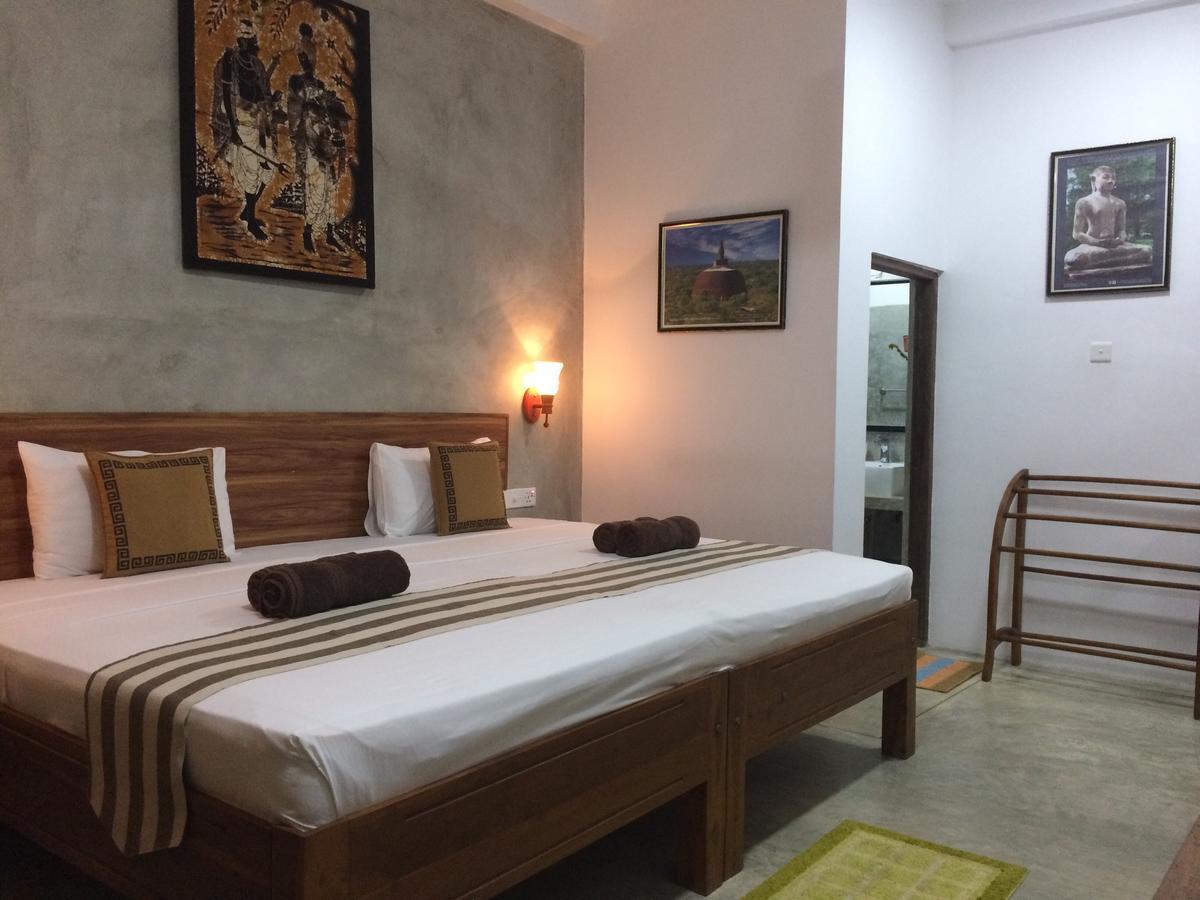 Wood 3* Negombo